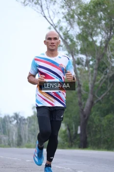 Runner Photo 2043674