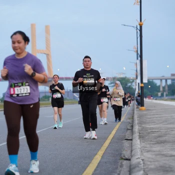 Runner Photo 2043740