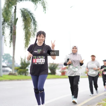 Runner Photo 2043743