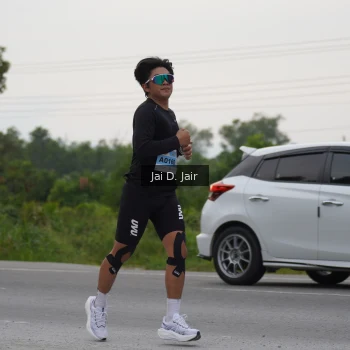 Runner Photo 2043843