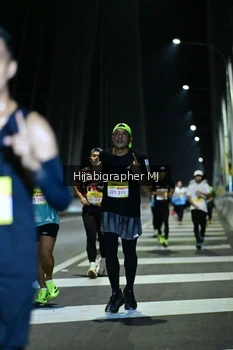 Runner Photo 2043853