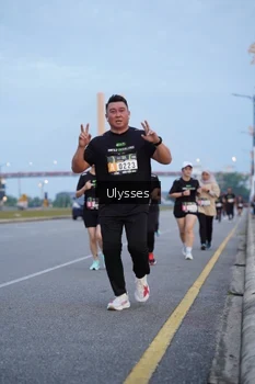 Runner Photo 2043861