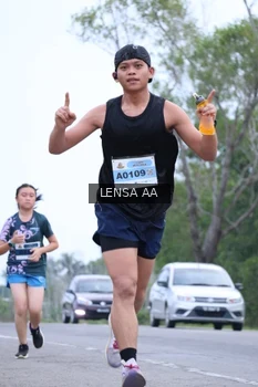 Runner Photo 2043939