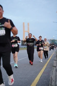 Runner Photo 2043944