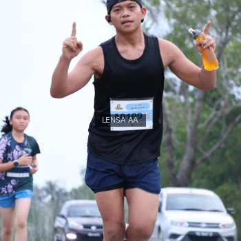 Runner Photo 2043951