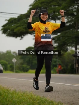 Runner Photo 2044125