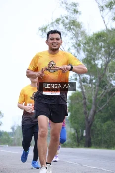 Runner Photo 2044161