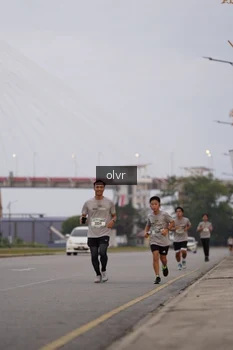 Runner Photo 2044192