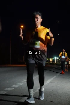 Runner Photo 2044212