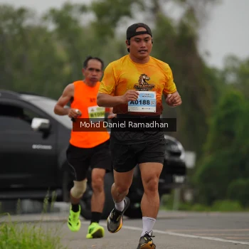 Runner Photo 2044277