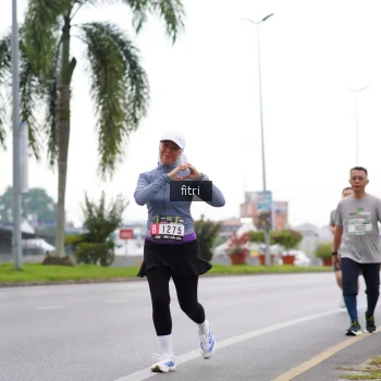 Runner Photo 2044309