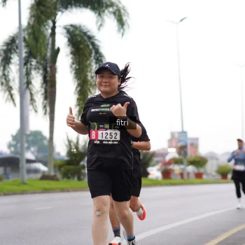 Runner Photo 2044395