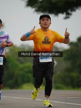 Runner Photo 2044420