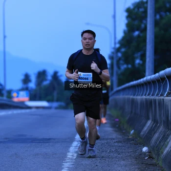 Runner Photo 2044441
