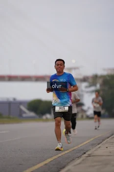 Runner Photo 2044631
