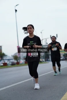 Runner Photo 2044669