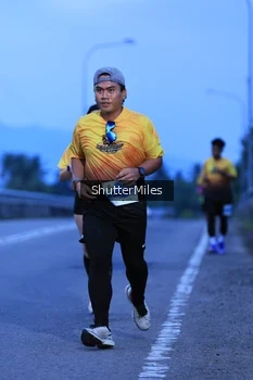 Runner Photo 2044702