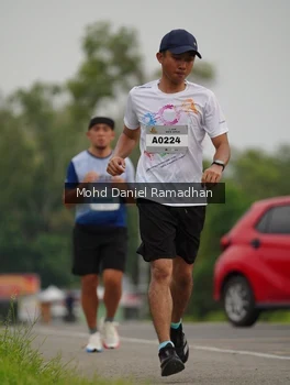 Runner Photo 2044708