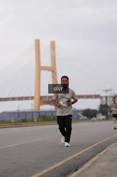 Runner Photo 2044731