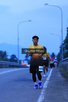 Runner Photo 2044756