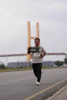 Runner Photo 2044759