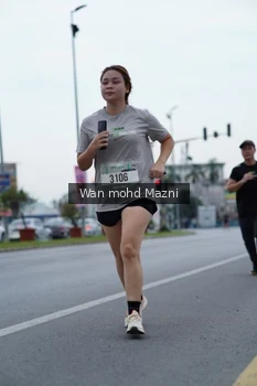 Runner Photo 2044808
