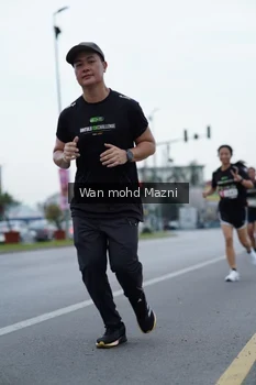 Runner Photo 2044820