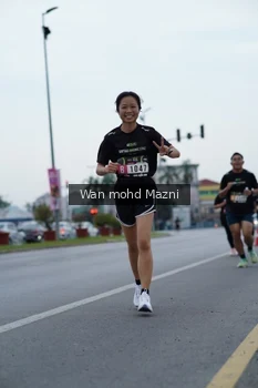 Runner Photo 2044830