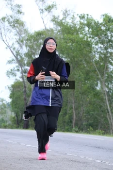 Runner Photo 2044847