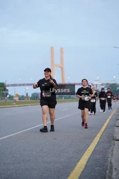 Runner Photo 2044861