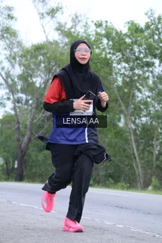 Runner Photo 2044863