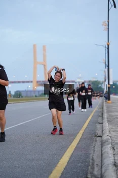 Runner Photo 2044896