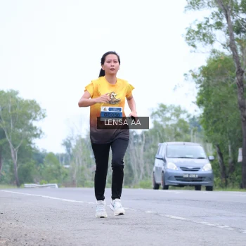 Runner Photo 2044953