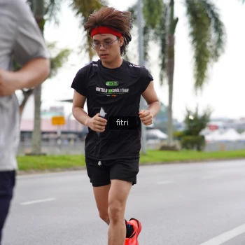 Runner Photo 2044960