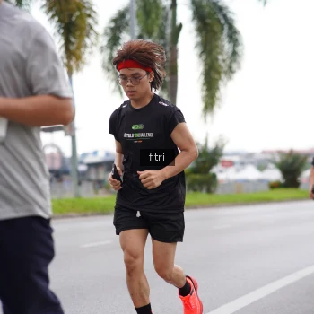 Runner Photo 2044973