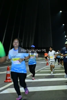 Runner Photo 2044980