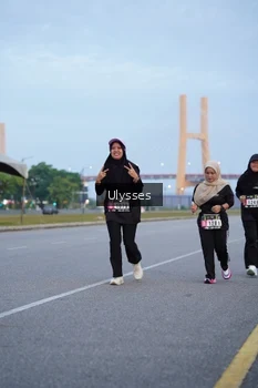 Runner Photo 2045034