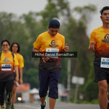 Runner Photo 2045046