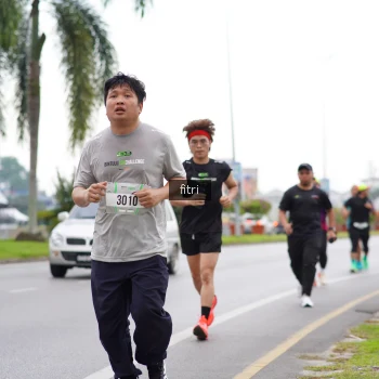Runner Photo 2045073