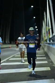 Runner Photo 2045125