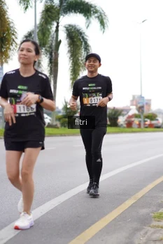 Runner Photo 2045138