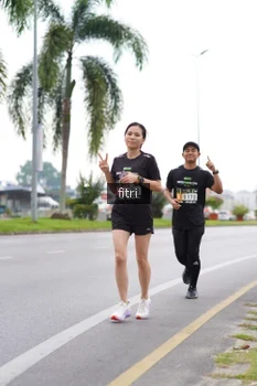 Runner Photo 2045175