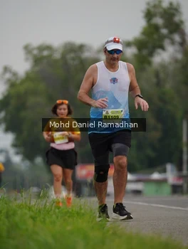 Runner Photo 2045345