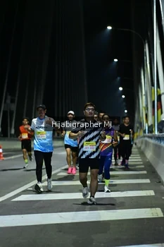 Runner Photo 2045348