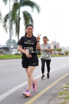 Runner Photo 2045473
