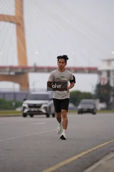Runner Photo 2045495