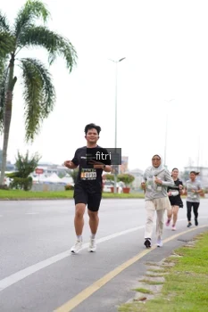 Runner Photo 2045565