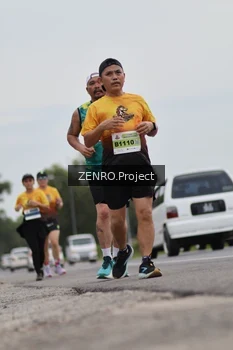 Runner Photo 2045592