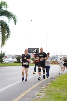 Runner Photo 2045698