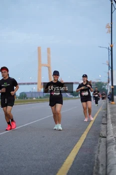 Runner Photo 2045723